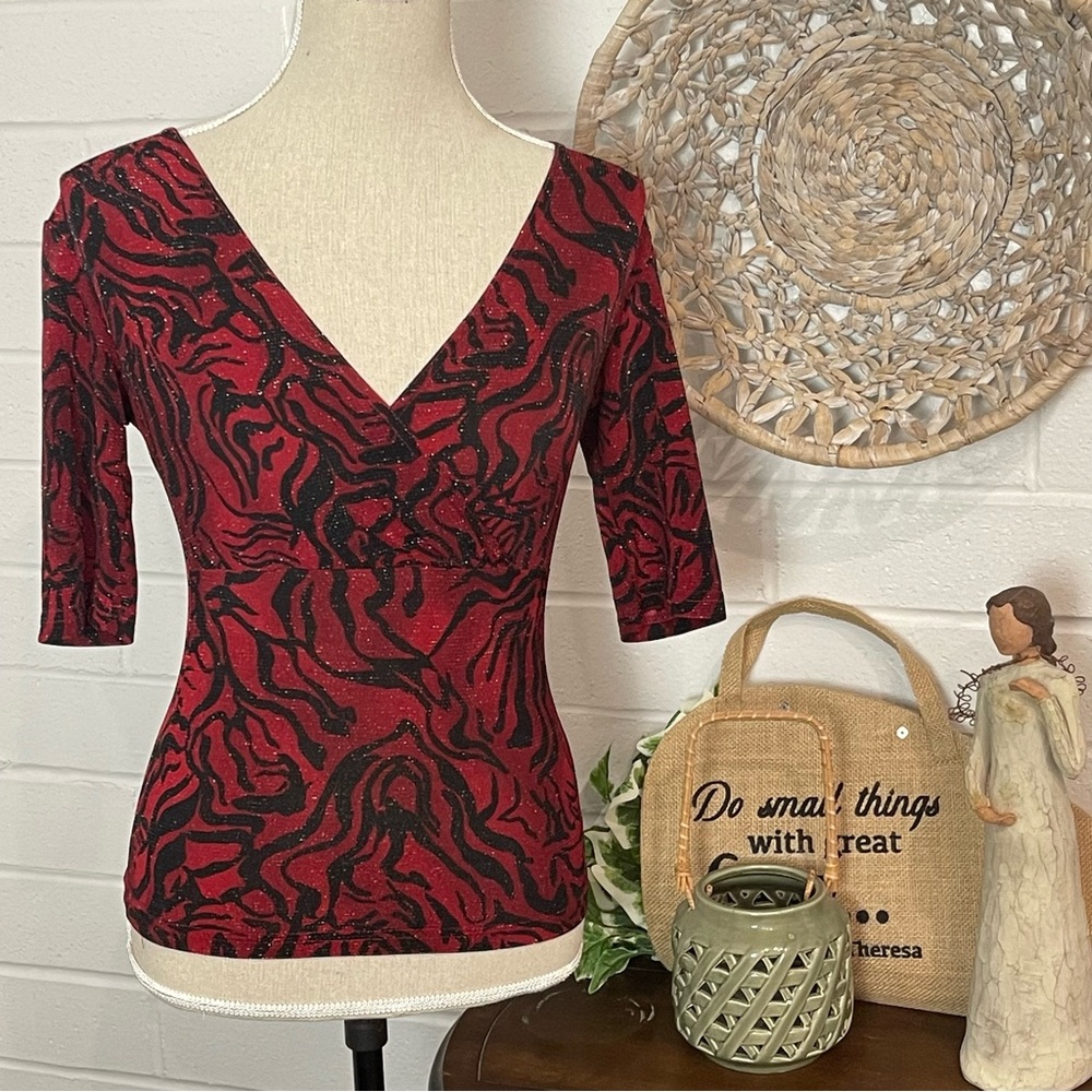 Byer 13 California Women’s V-Neck Top Size Medium